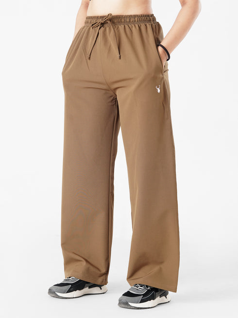 Comfort Core High Rise Jogger in Coyote Brown