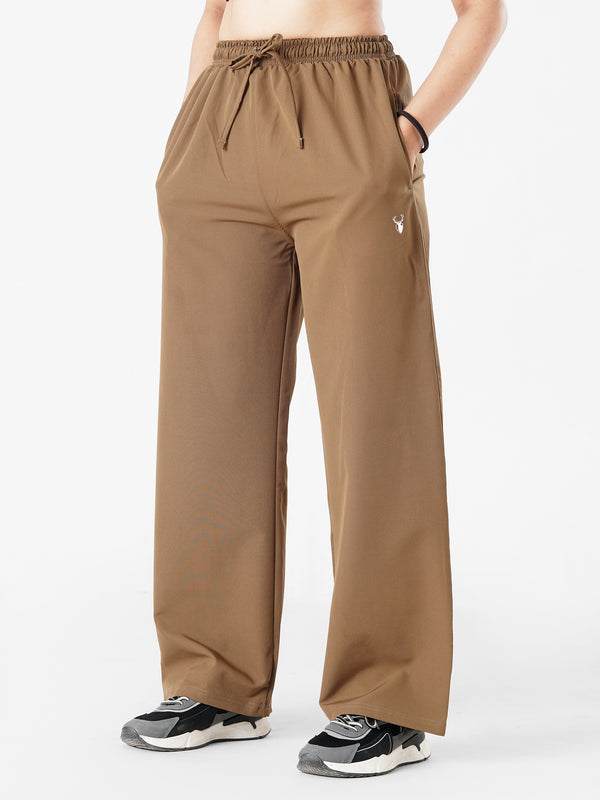 Comfort Core High Rise Jogger in Coyote Brown