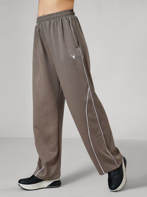 Leera Glide Joggers in Dust Brown