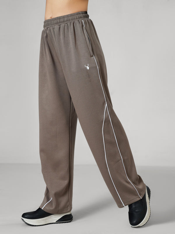 Leera Glide Joggers in Dust Brown