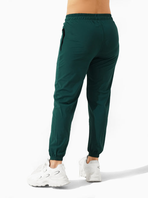Leera Stretchable Joggers in Green