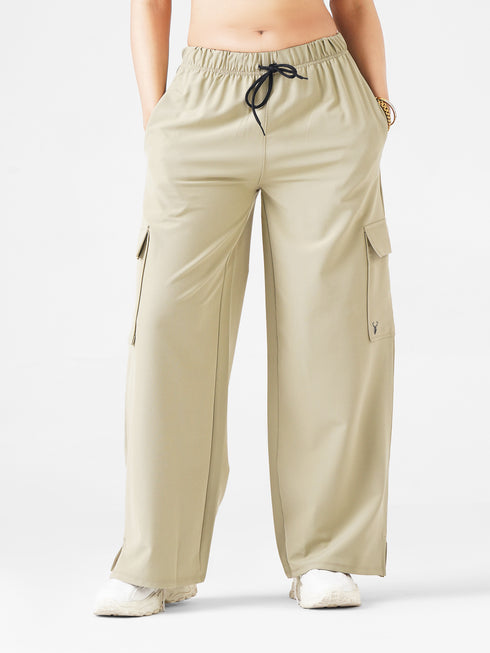 Modest Straight Fit Cargo Joggers in Dark Vanilla