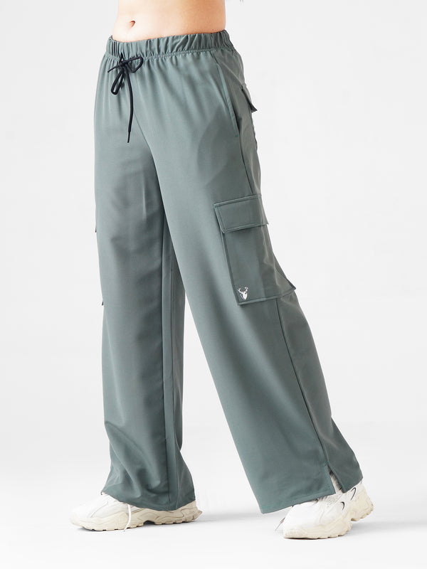 Modest Straight Fit Cargo Joggers in Nickel
