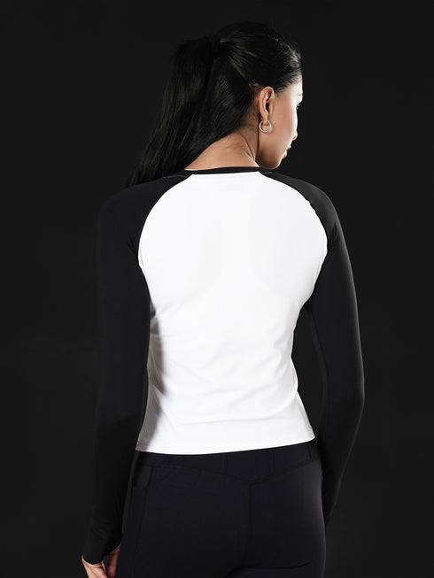 Evolve Performance Fitted Top in Black/White