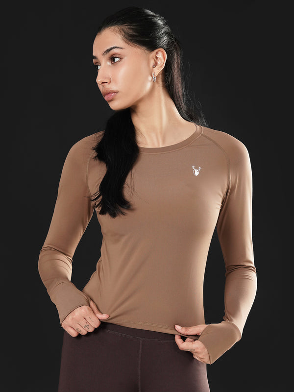 Leera Performance Fitted Tee in Coyote Brown