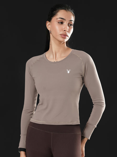 Leera Performance Fitted Tee in Dust brown