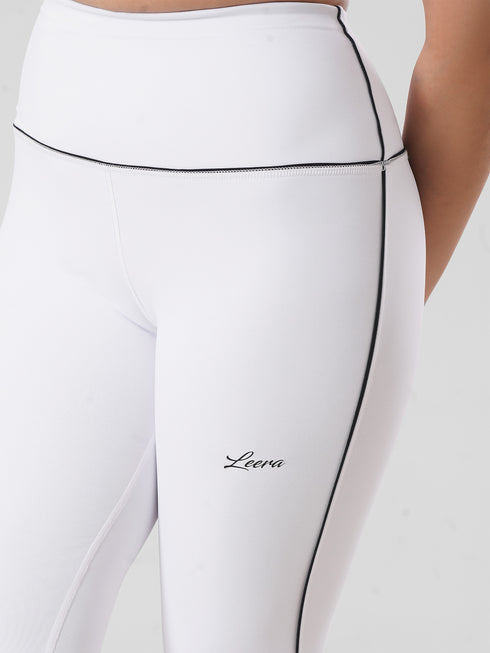 Signature Legging in White