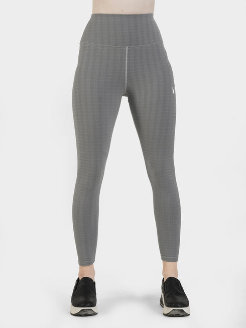SwiftLine Nylon Performance Legging in Grayish Black