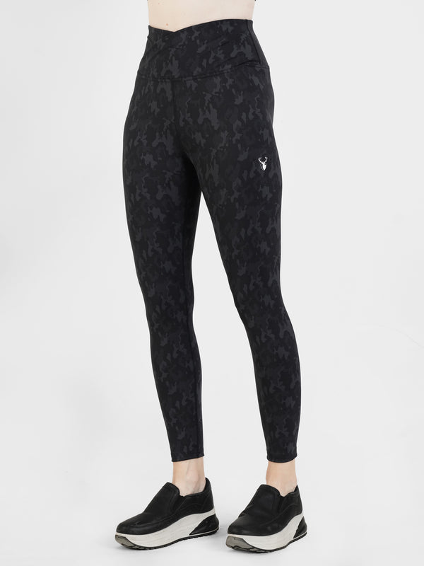 StealthCurve V-Camo Legging in Black