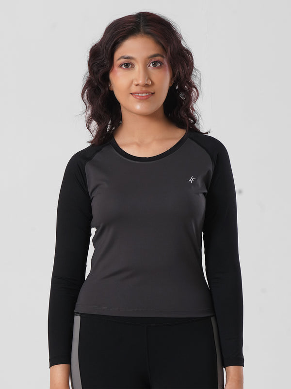 Sportive Tee in Grey & Black