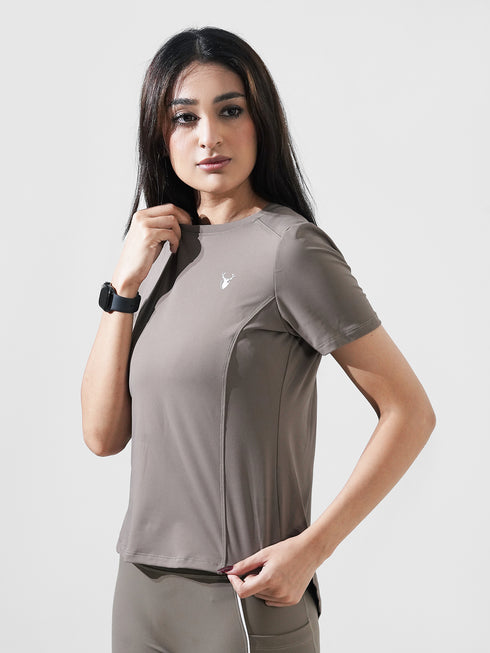 Leera Motion Pleat Performance Tee in Dust Brown