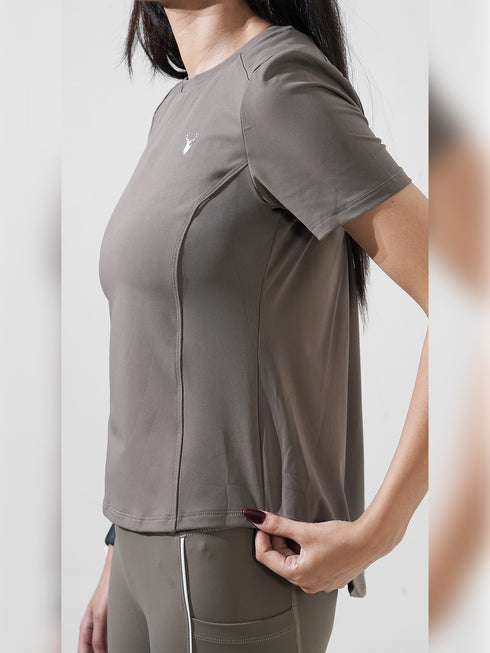 Leera Motion Pleat Performance Tee in Dust Brown