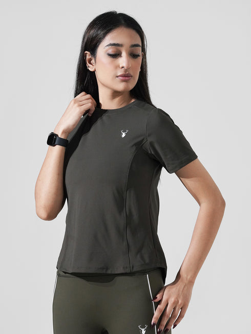 Leera Motion Pleat Performance Tee in Olive