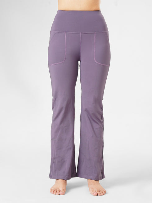 Proactive Pocket Flare legging in Purple