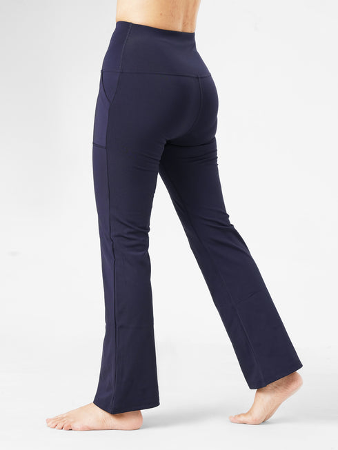 Proactive Pocket Flare legging in Blue