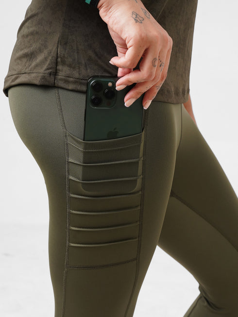 Splash dots Active pair in Olive Green