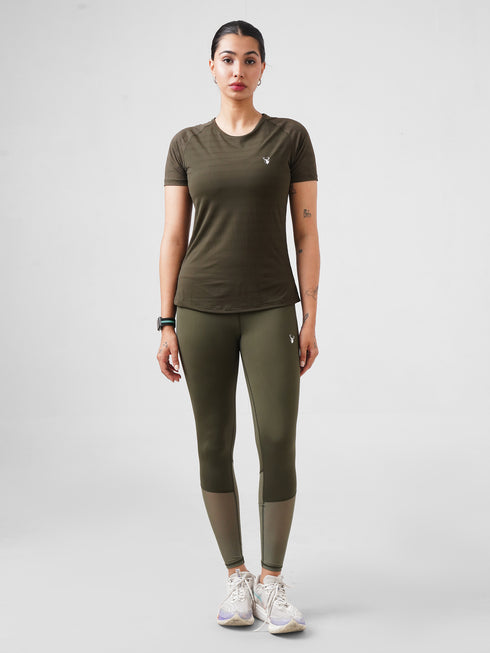 Leera Contrast Raglan Tee in Olive