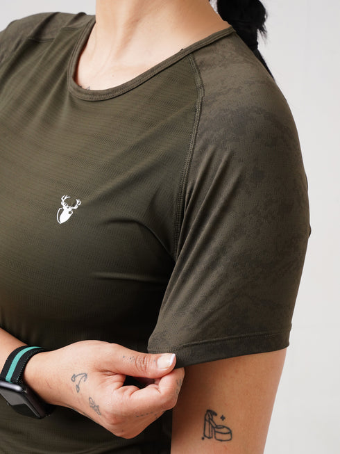 Leera Contrast Raglan Tee in Olive