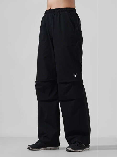 Leera Venture Jogger Pant in Black