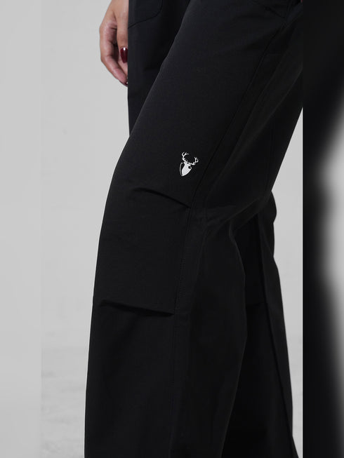 Leera Venture Jogger Pant in Black