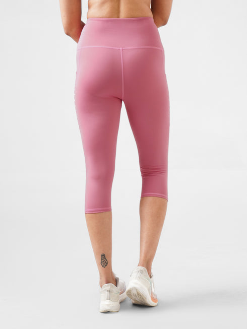 Leera Cropped Capri Pocket Legging in Pink