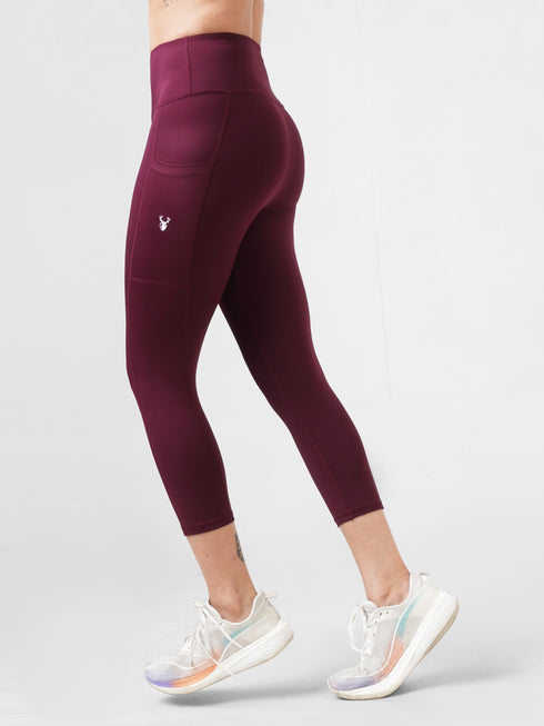 Fitted Capri active Pair in Maroon