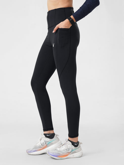 StrideFlex Pocket Legging in Black