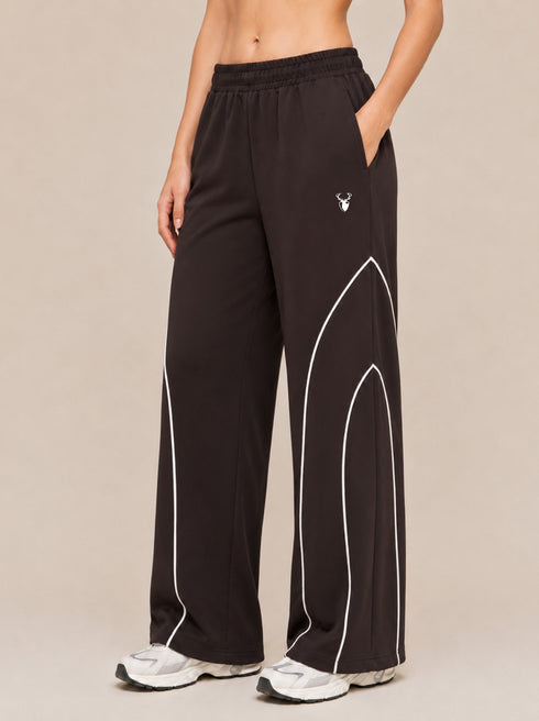 AeroArc Wide-Leg Lightweight Joggers in Brown