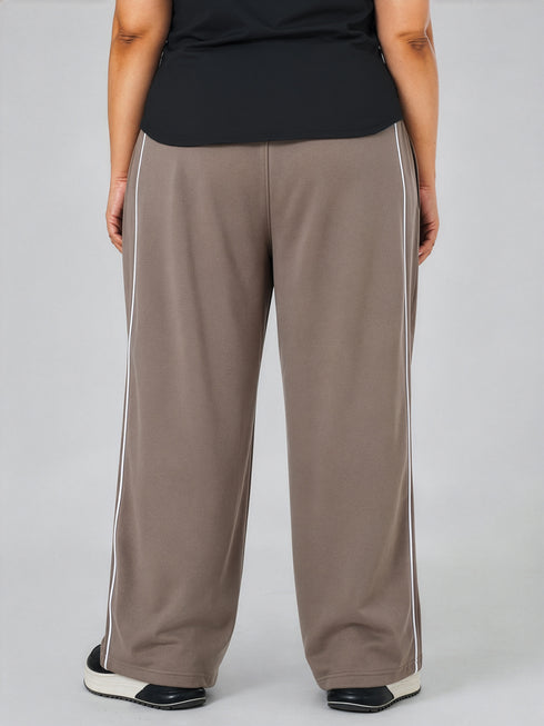 Leera Glide Jogger in Dust Brown ( PLUS SIZE )
