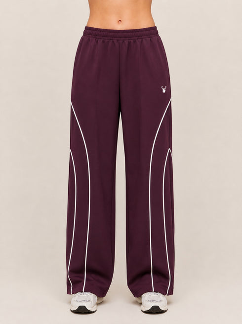 AeroArc Wide-Leg Lightweight Joggers in Maroon